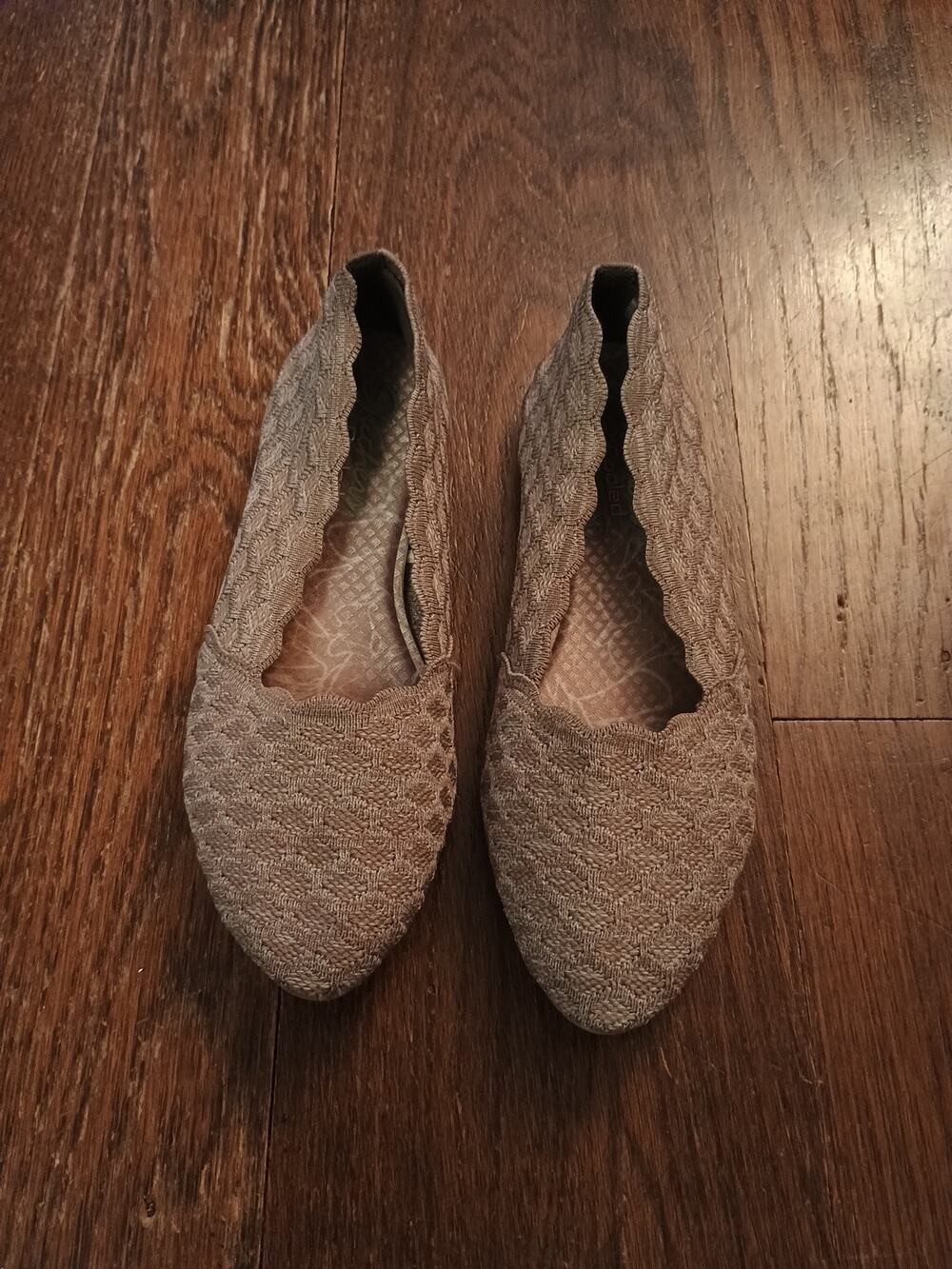 Skechers Cleo Honeycomb Ballet Flats Natural Taupe Soft Stretch Shoes sz 6 EUC